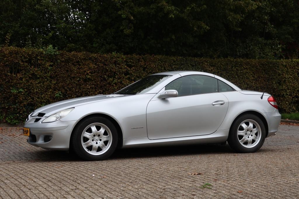 Mercedes-Benz SLK 200 k.