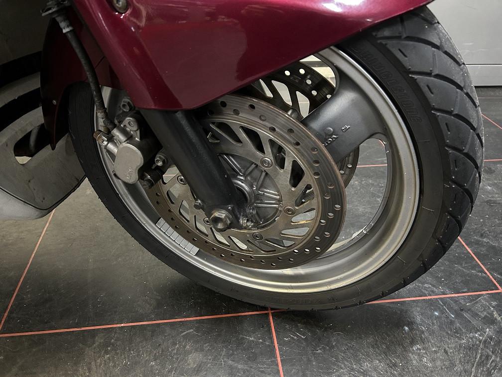 Inruilkoopje: Honda ST1100 Pan European uit 1995, rijdt prima! Zo mee €995