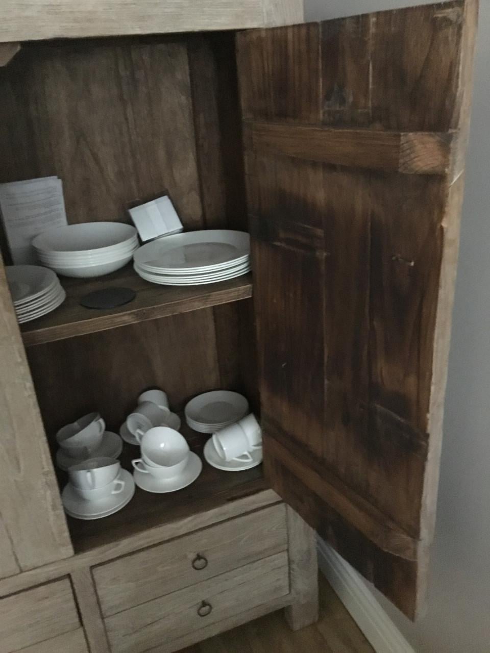 Wand kast massief hout, industrieel