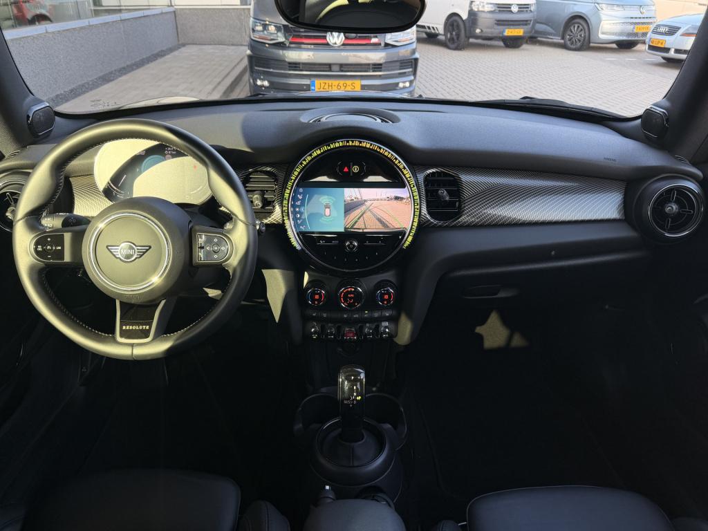Mini 3-deurs 1.5 cooper resolute edition | pano | harman / kardon | apple c