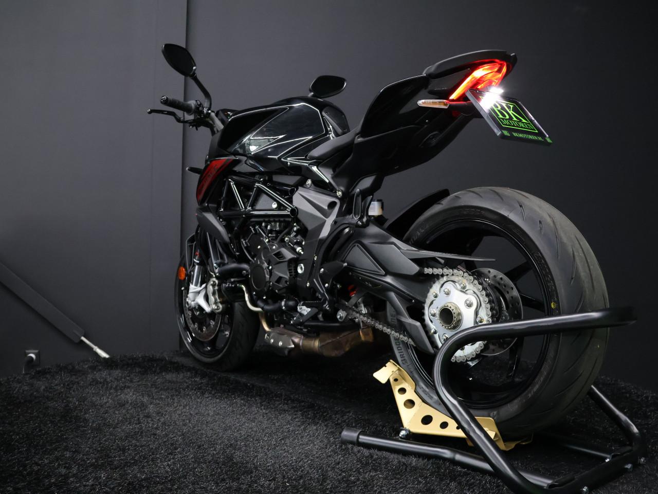 BRUTALE 800 R | BTW Motor