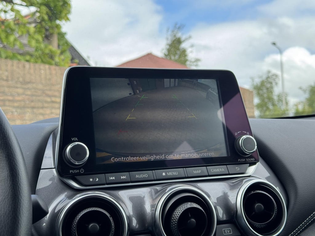 Nissan Juke 1.6 hybrid n-connecta parking pack