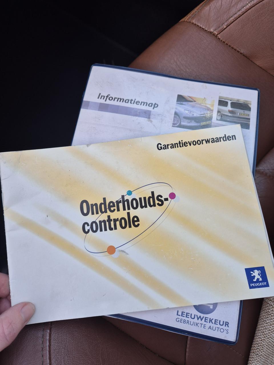 Peugeot 206 CC 1.6-16V Cabrio