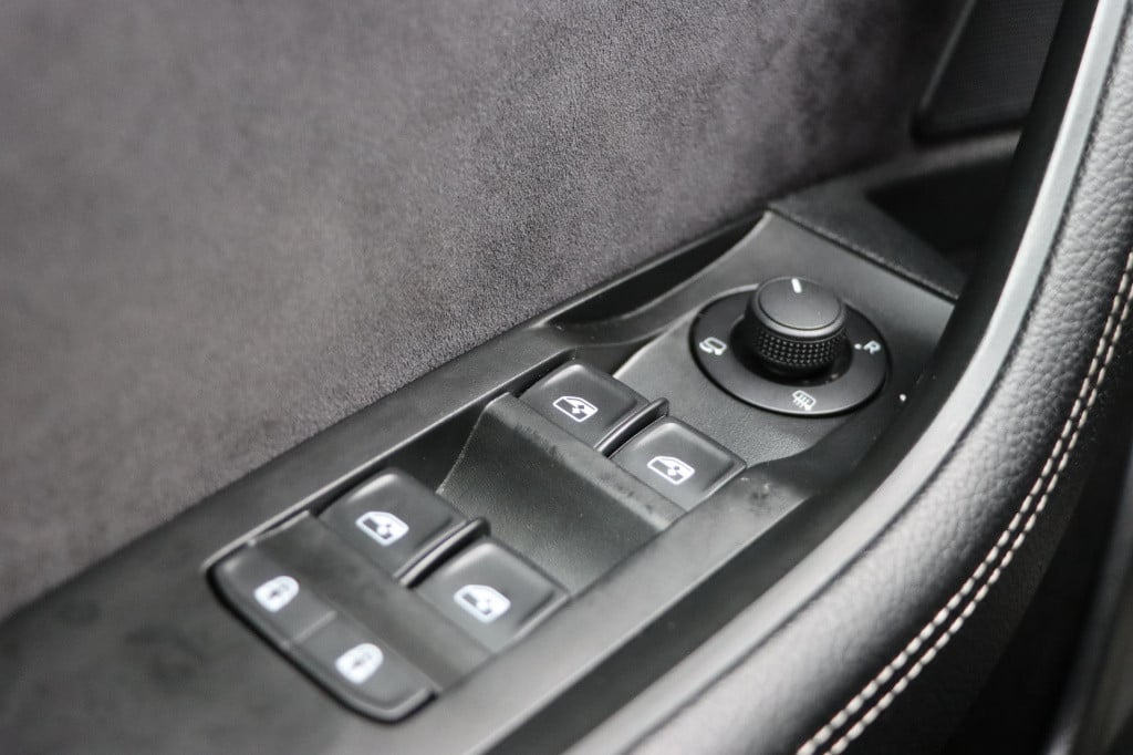 Skoda Superb combi 1.4 tsi iv sportline business 218pk dsg6