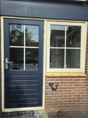 Achterdeur en raam - hardhout/dubbelglas
