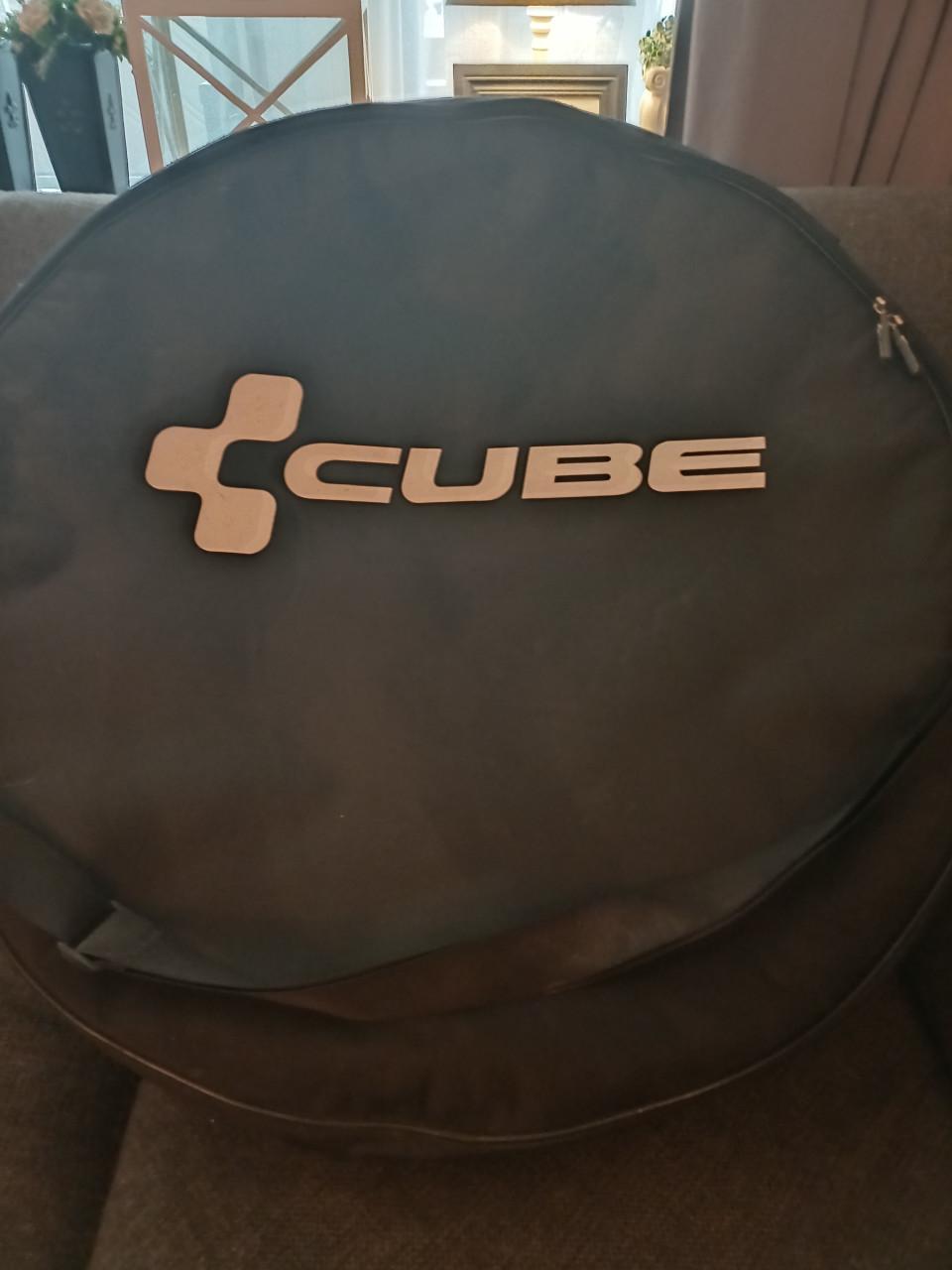 Zie foto, s Nieuwe schwable snow stud buitenbanden.