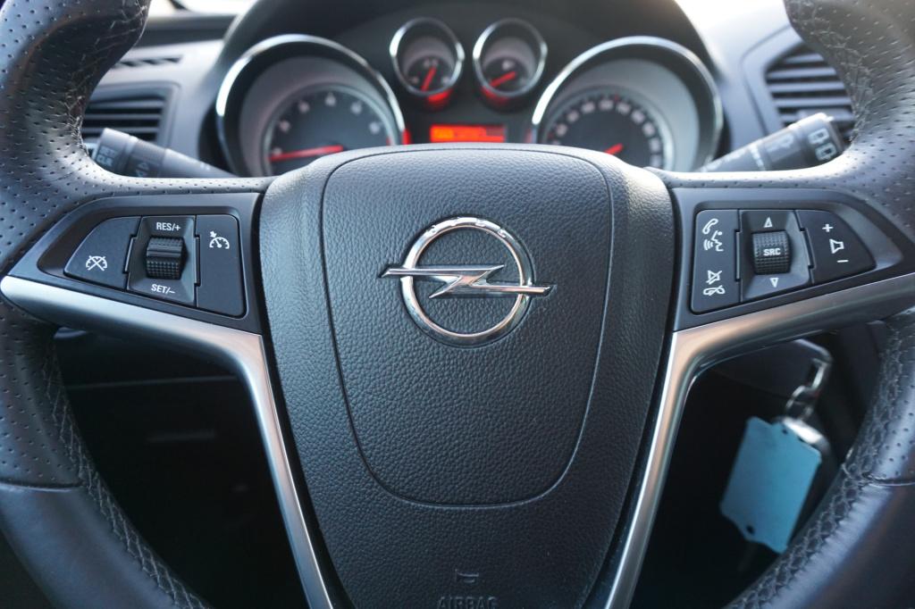 Opel Insignia sports tourer 1.6 t cosmo climate / navi / cruise / leder / p