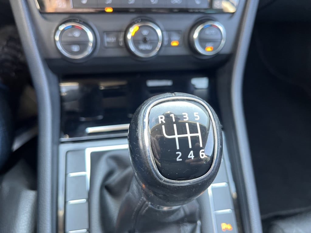 Skoda Superb combi 1.4 tsi act style business