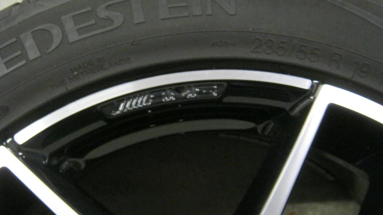 Z.G.A.N . MERCEDES  19 INCH AMG VELGEN MET WINTER BANDEN