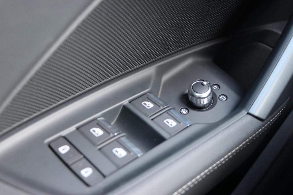 Audi A3 limousine 30 tfsi s edition 115pk s-tronic