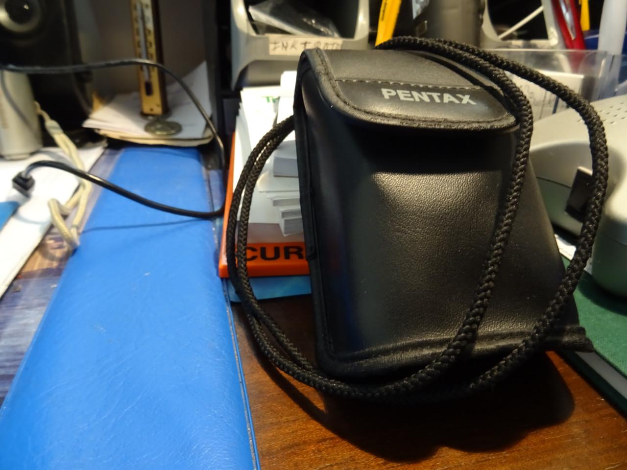 Te koop nog bijna nieuw oud  foto toestel voor film rol met batterijen.