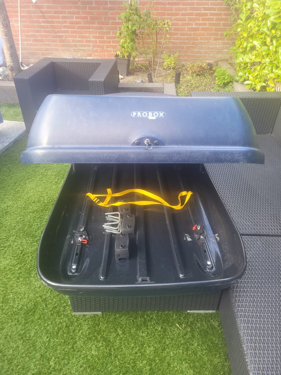 Nette Hapro probox halfords 425 dakkoffer