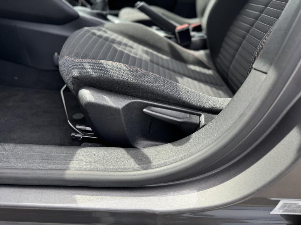 Peugeot 208 1.2 puretech active pack connect | led koplampen | navigatie | 