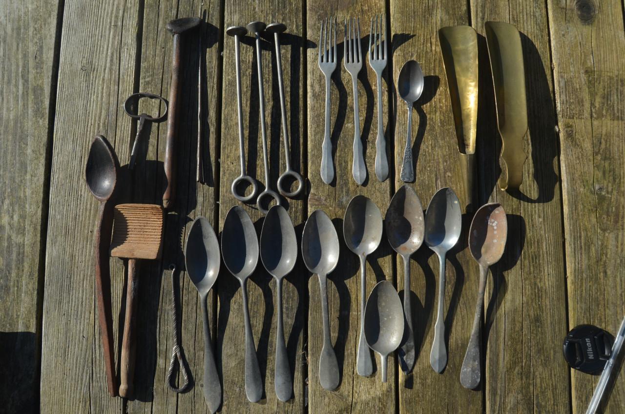 Divers oud bestek en aanverwante spullen