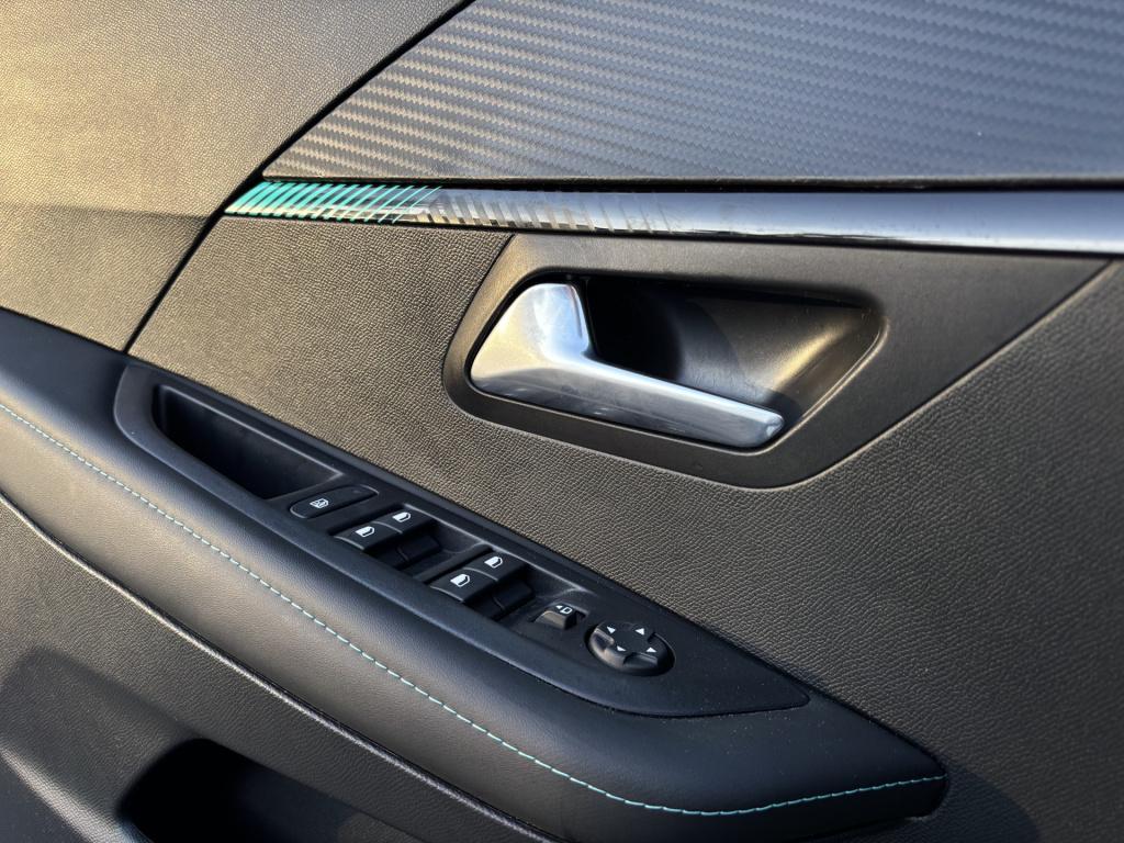 Peugeot 208 allure 1.2-100pk puretech