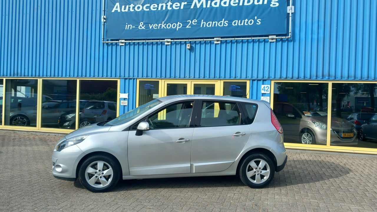 Renault SCENIC 2.0 Dynamique Automaat !! bj:2011 airco-navigatie