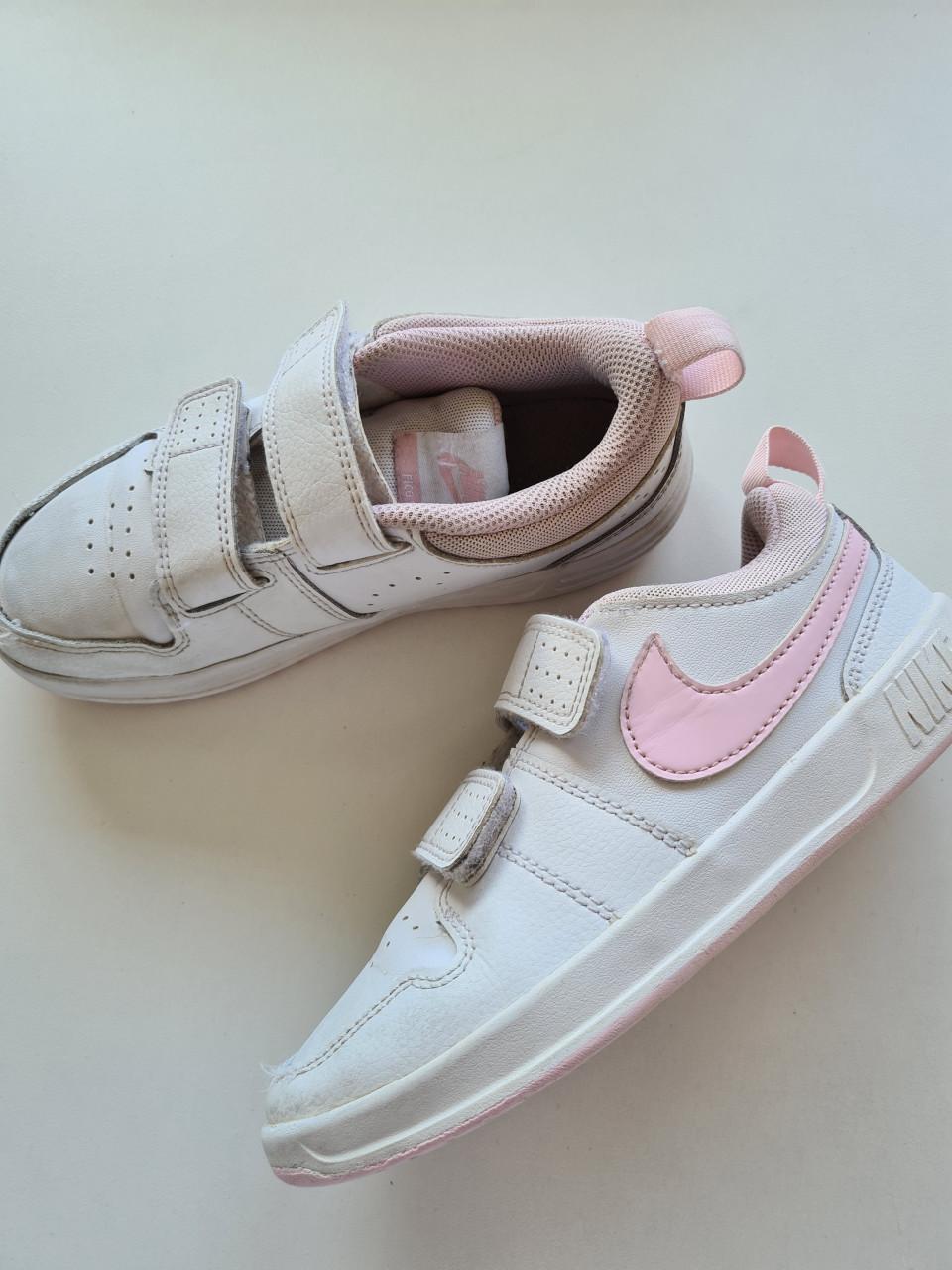 Nike witte met roze klittenband sneackers Maat 31