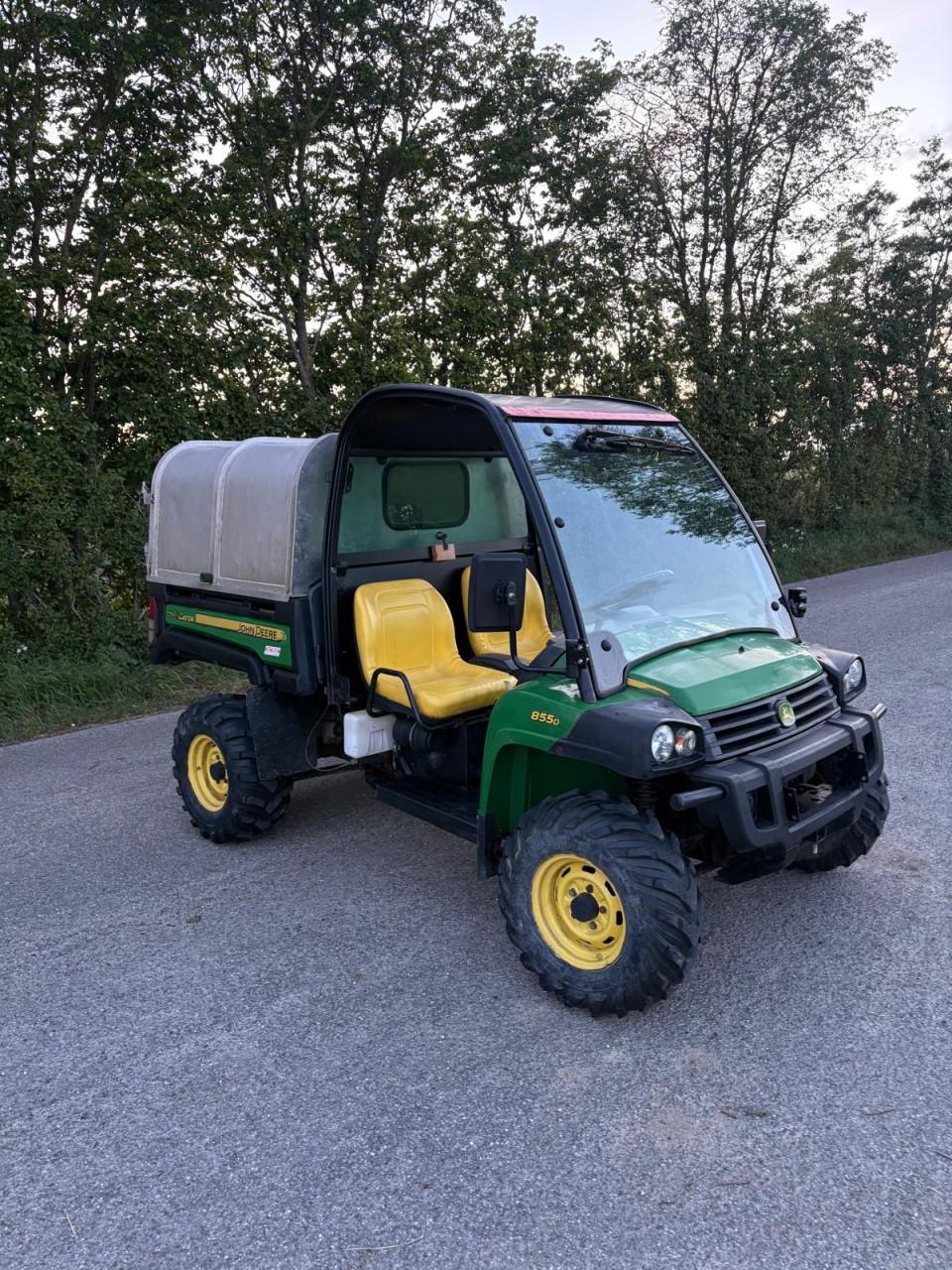 John Deere Gator 855D