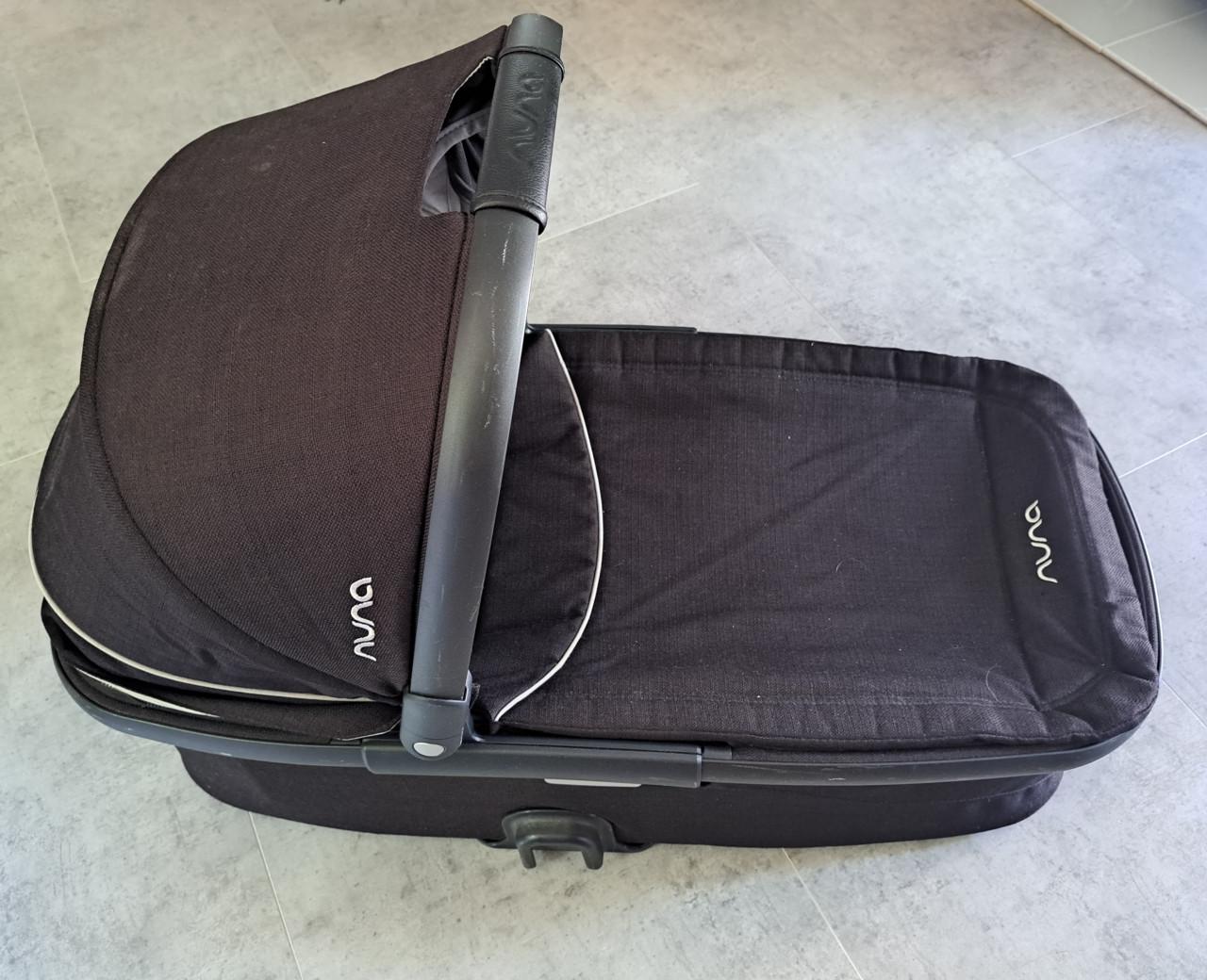 TE KOOP: Nuna kinderwagen zwart