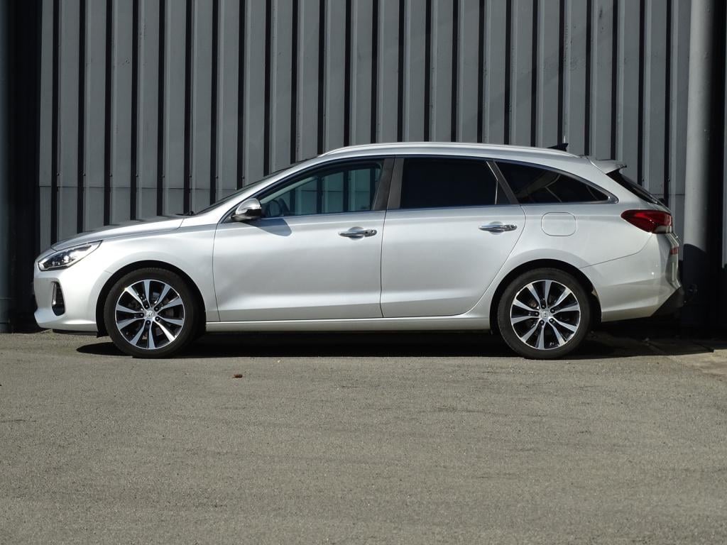Hyundai I 30 wagon 1.4 t-gdi premium automaat | pano | trekhaak | led | sto