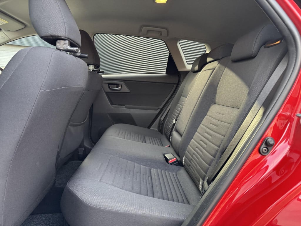 Toyota Auris 1.8 hybrid dynamic | trekhaak | navigatie | camera | keyless e