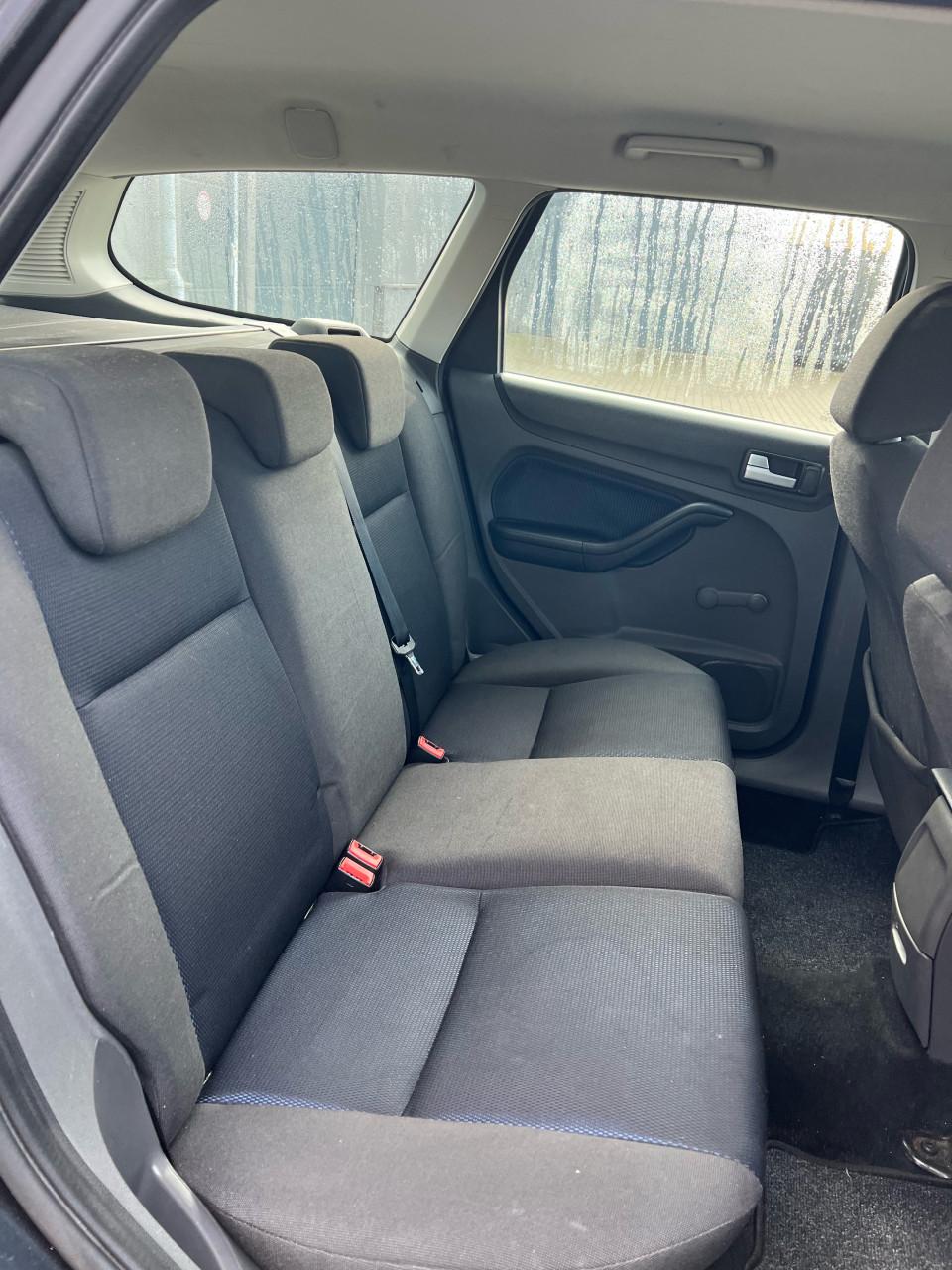 Ford Focus Wagon 1.8-16V Luxe wagen