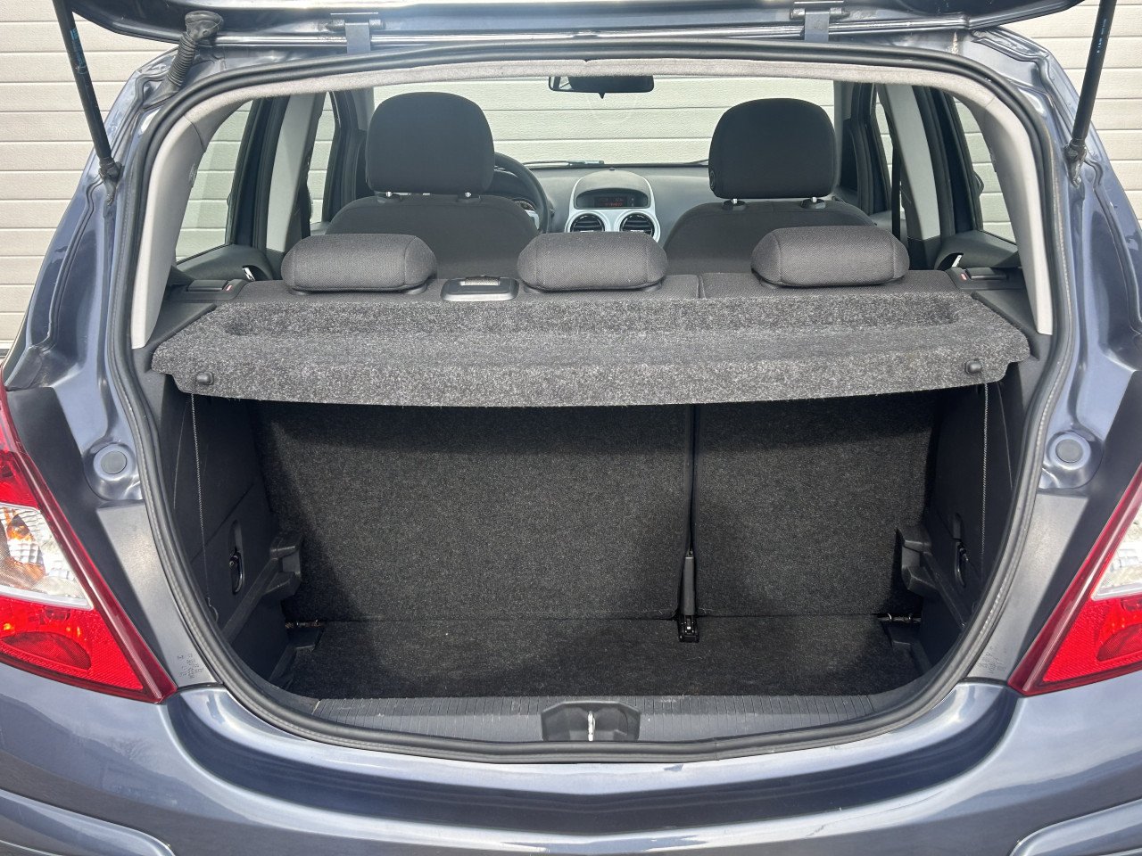 Opel Corsa 1.4.    BJ 2009.