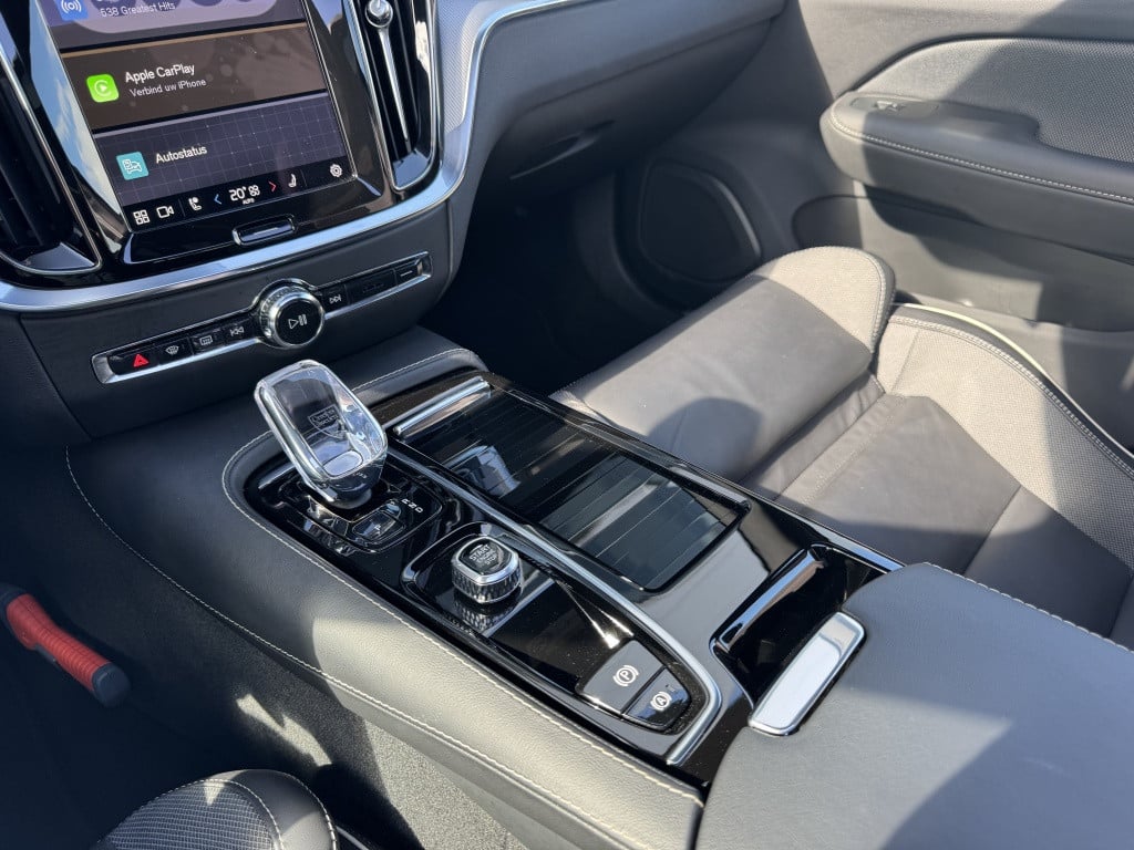 Volvo V60 t6 398pk recharge plus dark| panodak| adap.cruise| trekhaak| 36