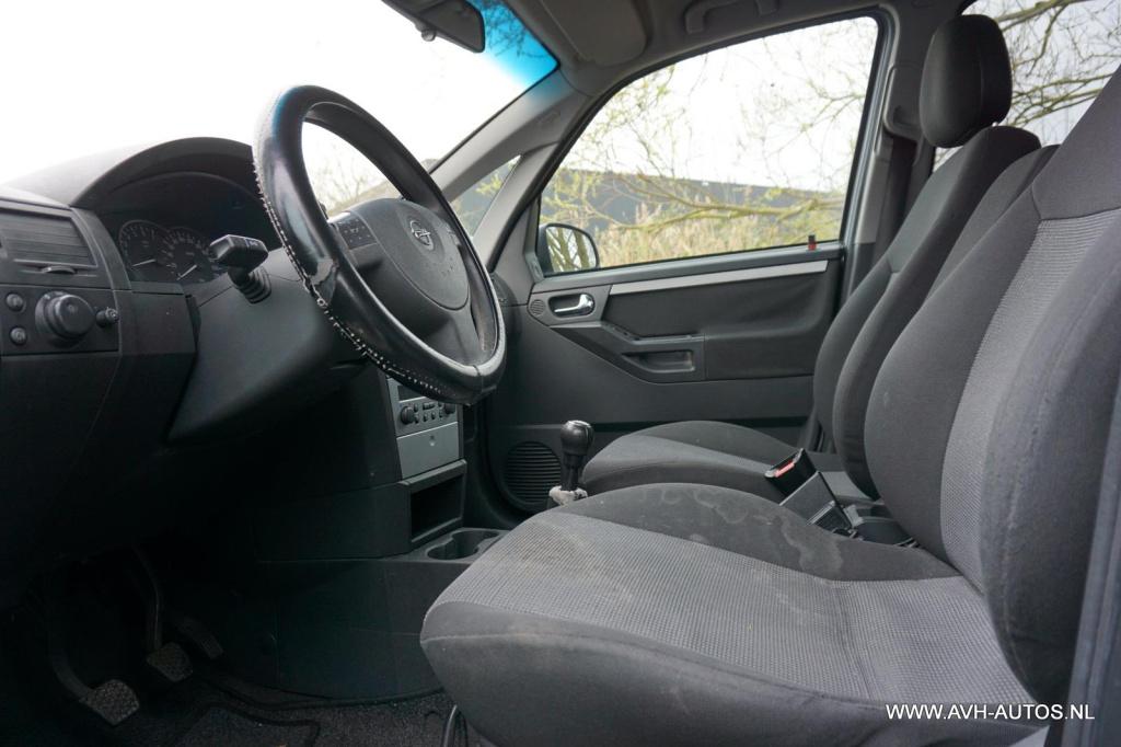 Opel Meriva 1.6-16v cosmo