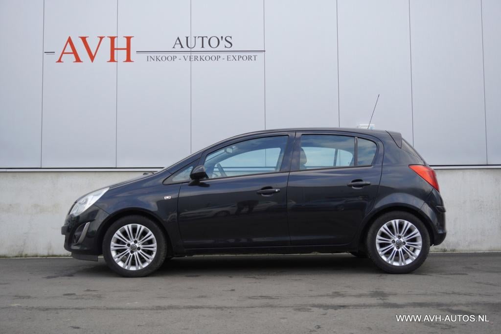 Opel Corsa 1.4-16v cosmo