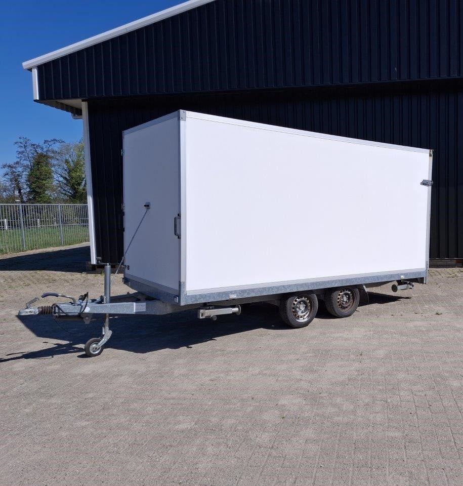 Te Koop gesloten aanhangwagen 405cm met loopdeur met lier