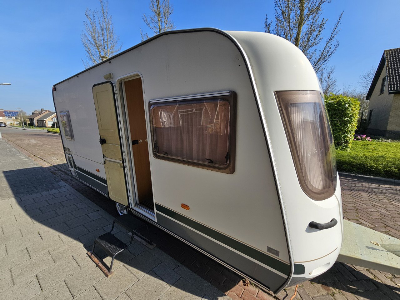 Caravans te koop gevraagd met spoed !