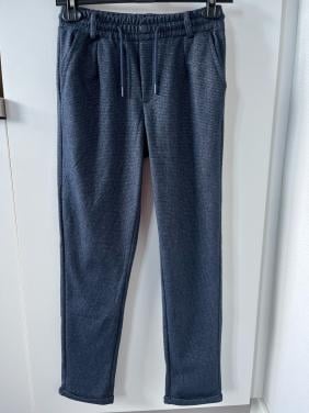 Nette jongensbroek maat 152