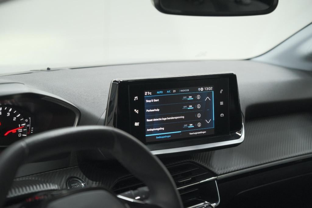 Peugeot 208 puretech 100 allure | camera | apple carplay | parkeersensoren 