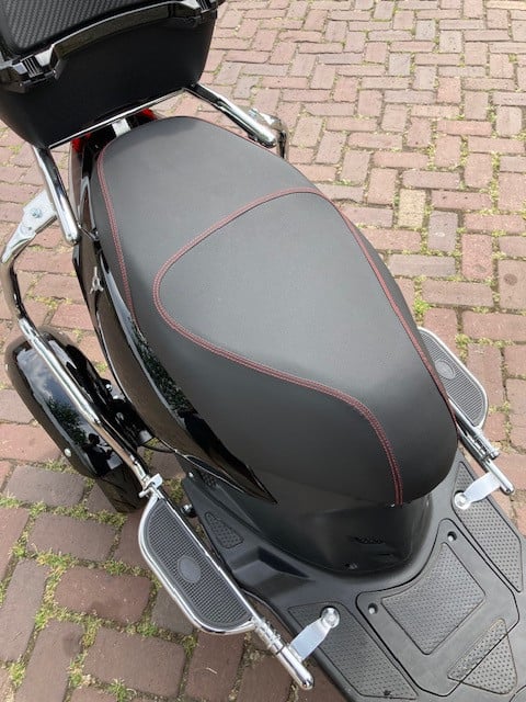 GEEN RIJBEWIJS ? NIET NODIG MET DEZE STOERE IVA T3 2.0 SCOOTER !