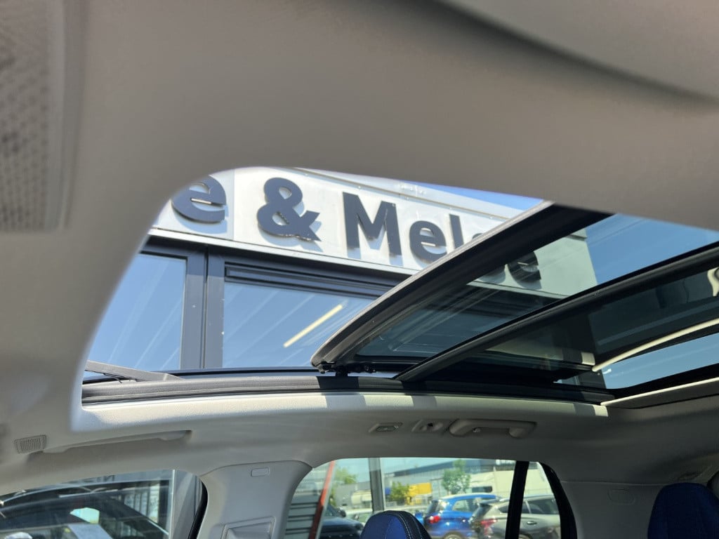 Lynk & Co 01 1.5 261pk plug in hybrid , panodak , 360gr camera , carplay