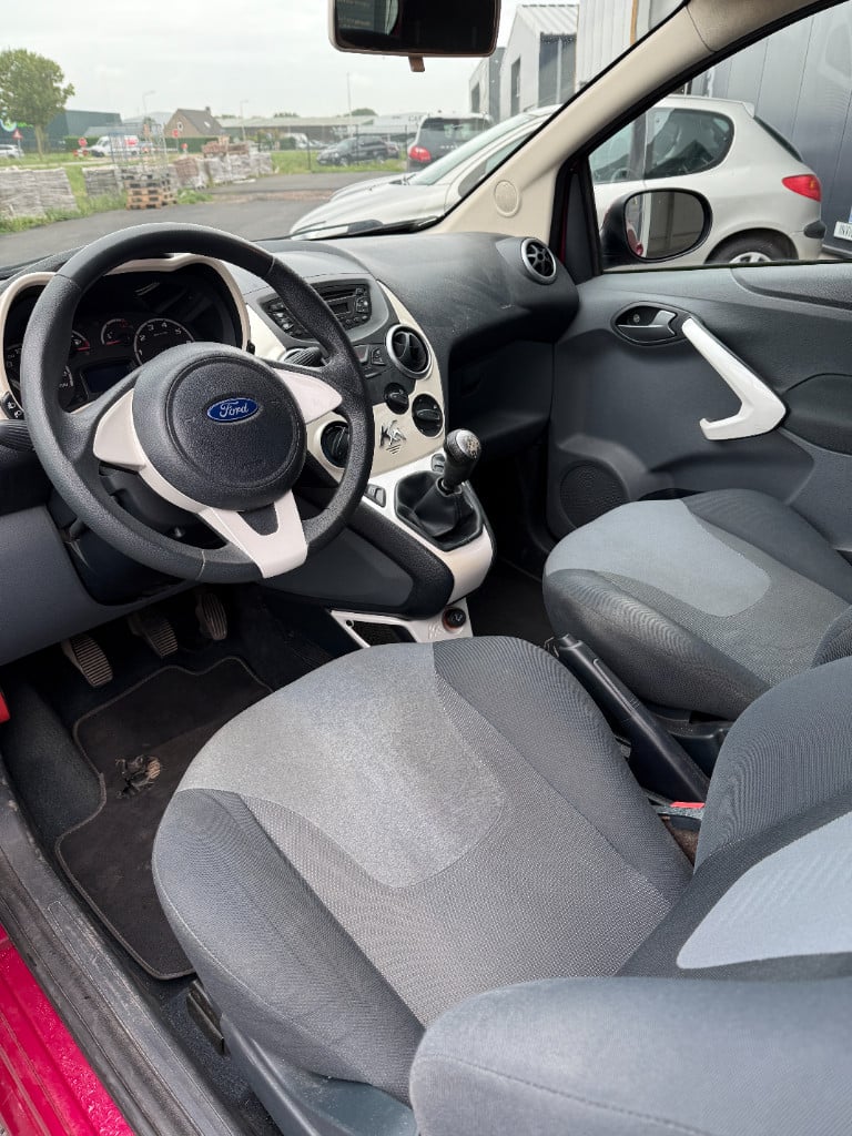 Ford KA 1.2 - titanium - airco