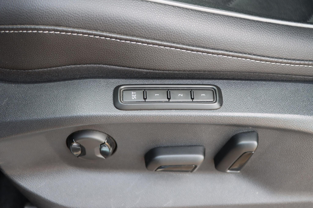 Volkswagen Tiguan 1.4 tsi ehybrid r-line business + 245pk dsg6