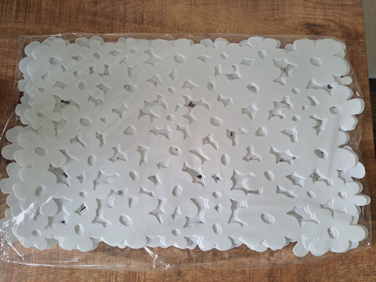 4 Witte plastic placemat