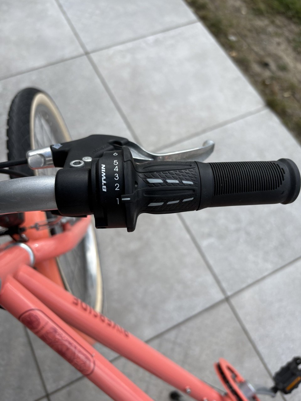 Roze meisjes fiets