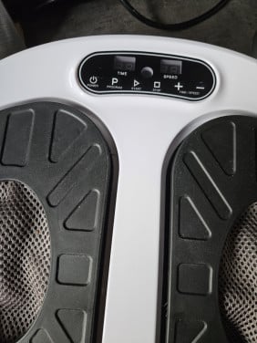 Zgan werkende QLT VibroPulse Pro Been- en Voetmassage Apparaat – Shiatsu