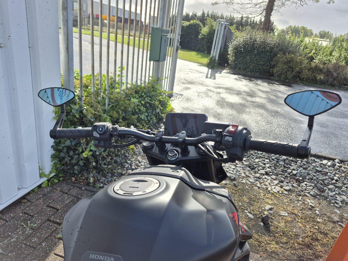 Honda CB750 Hornet uit 2026, stoere naked bike