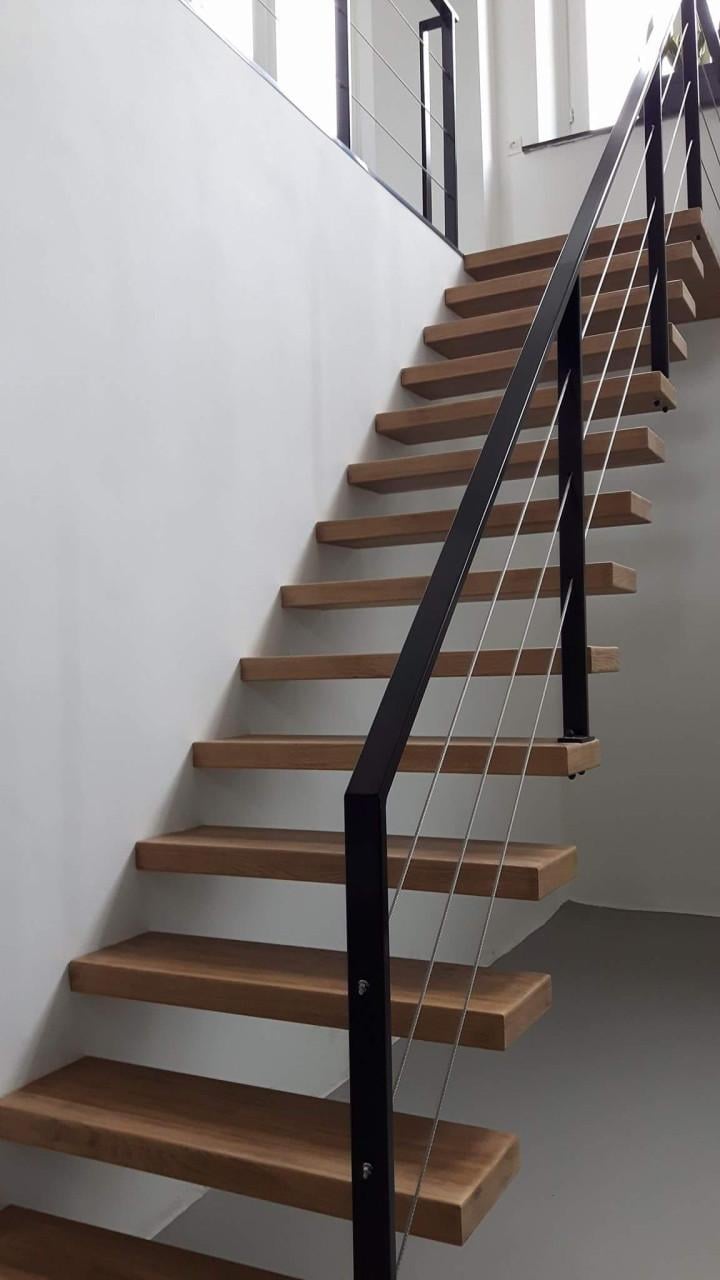 Stalen Rechte Trappen op Maat – Trabo Trappen & Hekwerken