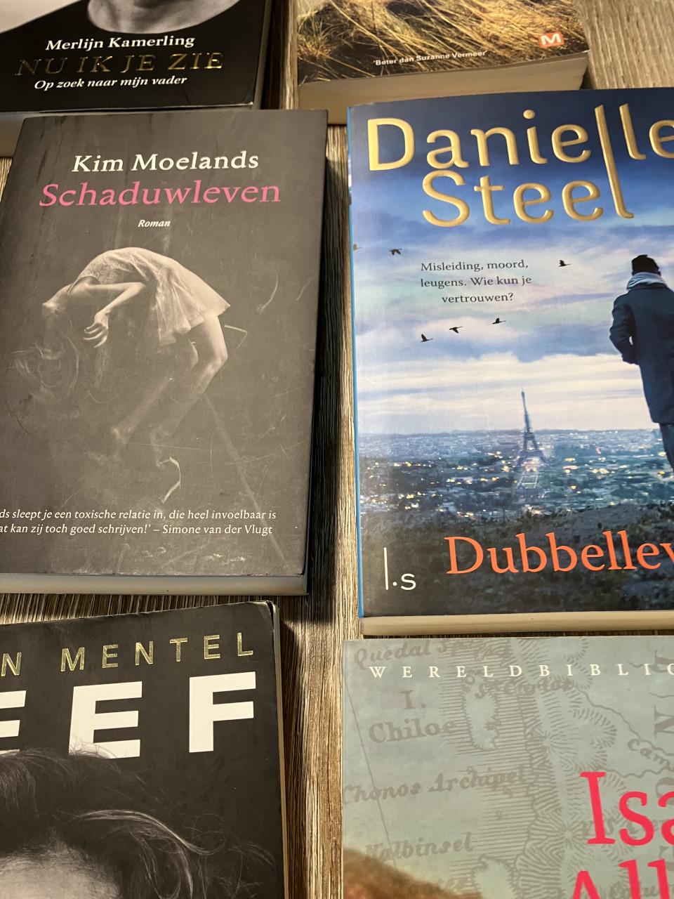Te koop 18 in zeer goede en mooie staat leesboeken