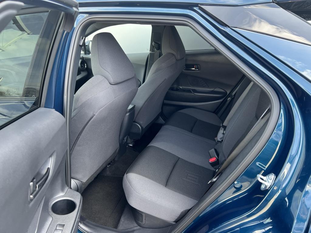 Toyota C-hr 1.8 hybrid 140 dyn