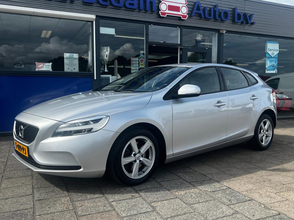 Volvo V40 2.0 t2 momentum, navi, afn. trekhaak enz...
