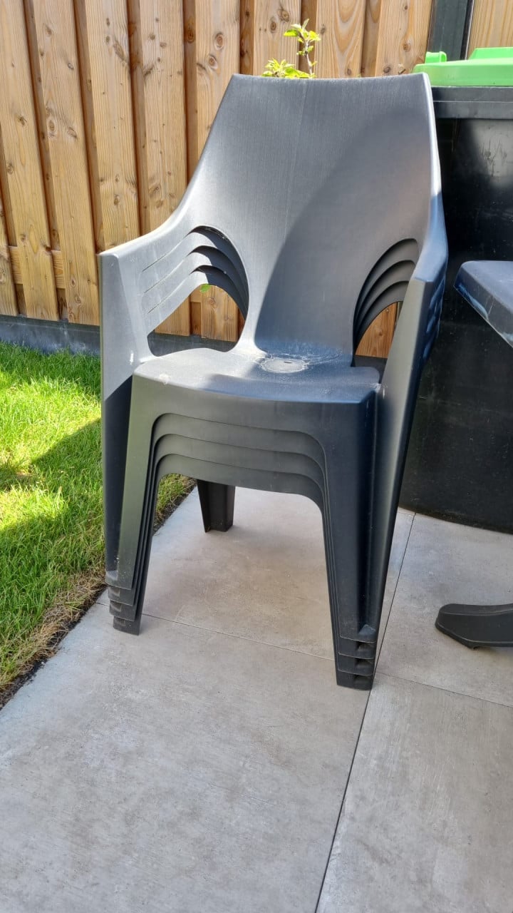 Tuintafel met 5 stoelen