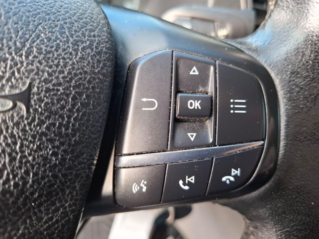 Ford Transit Custom 320 2.0 tdci l2h2 trend airco / cruise controle / verho