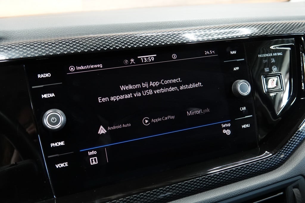 Volkswagen Taigo 1.0 tsi | acc | led | stoelverw. | pdc |