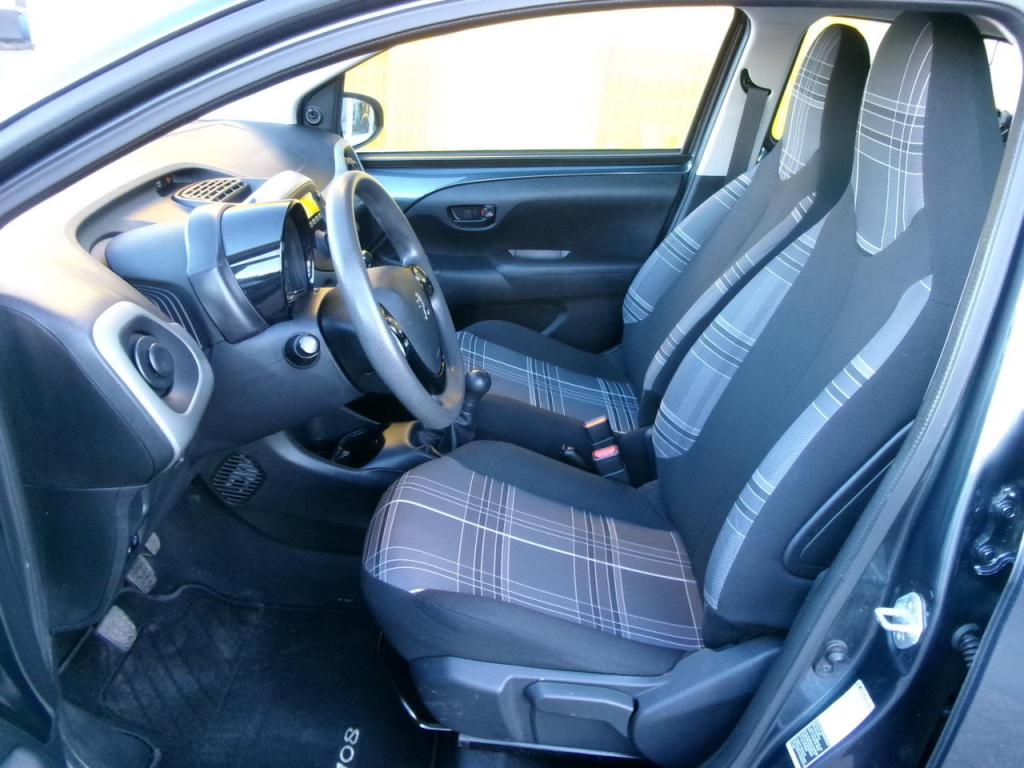 Peugeot 108 1.0 vti 5-drs, airco, bluetooth, 67000km. btw